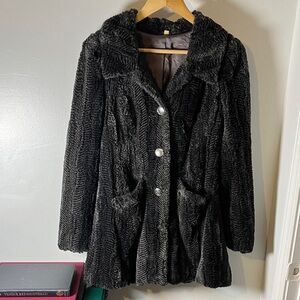 Free People Fuzzy Faux Fur Black Swing Coat Sz 2 w/ Pockets Preppy‎ Timeless Y2K